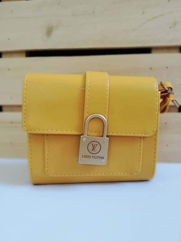 کیف دخترانه طرح کلید کد m004