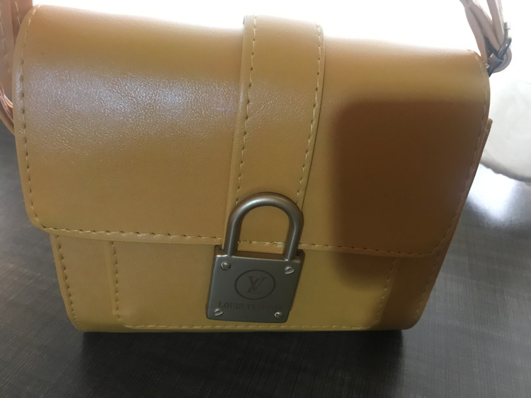 کیف دخترانه طرح کلید کد m004
